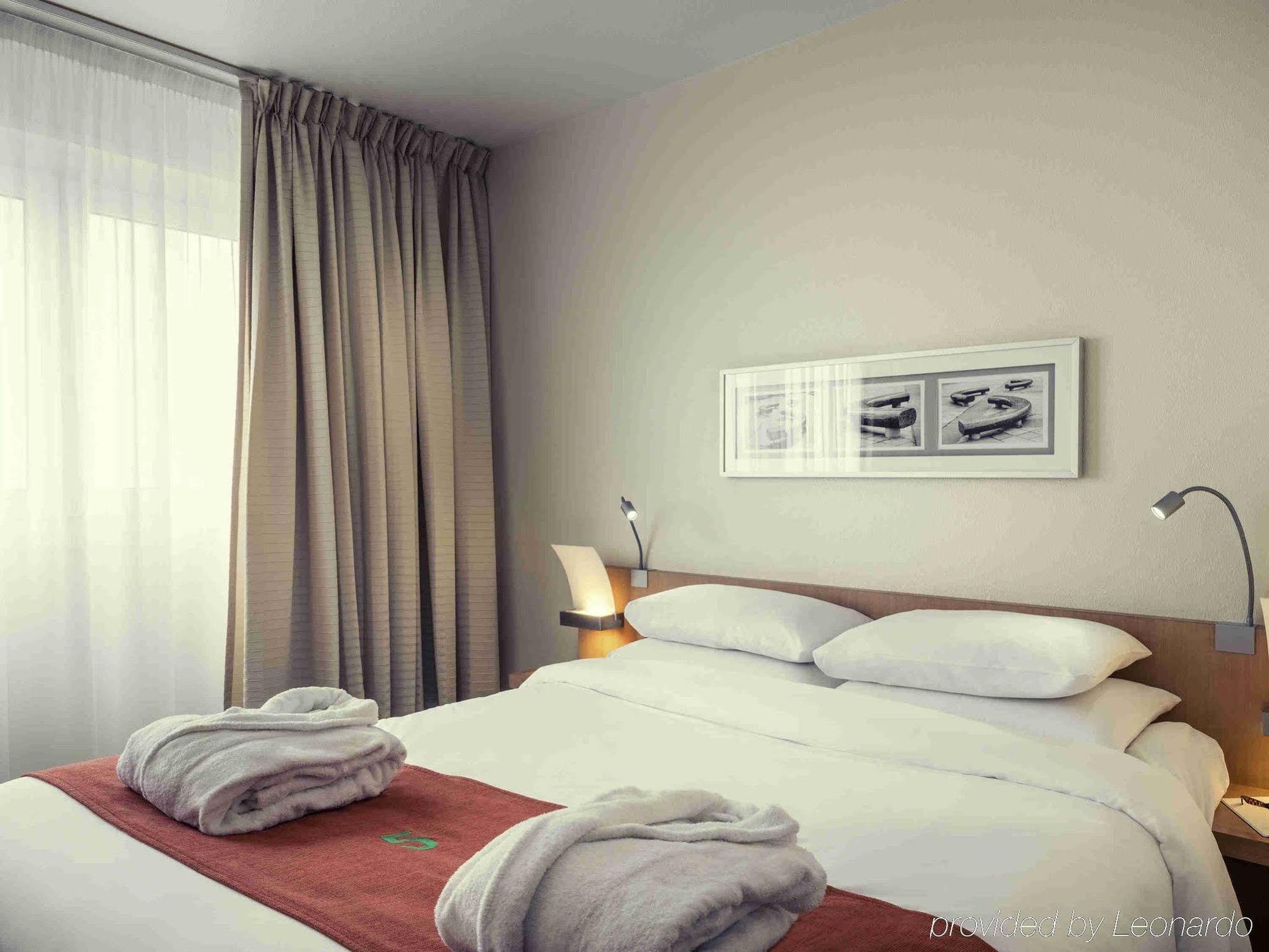 Mercure Paris La Défense Hotel 4*