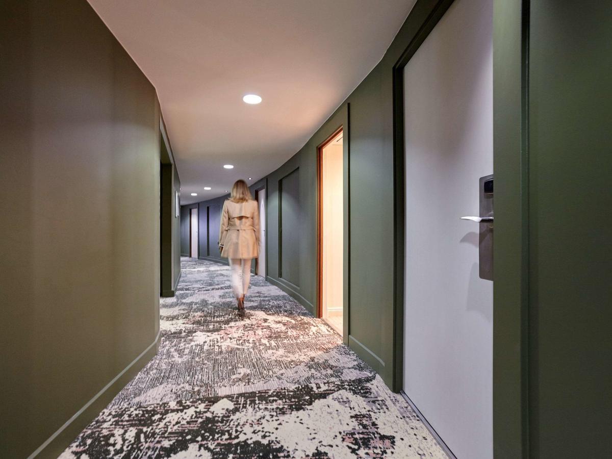 Hotel Mercure Paris La Defense 4*