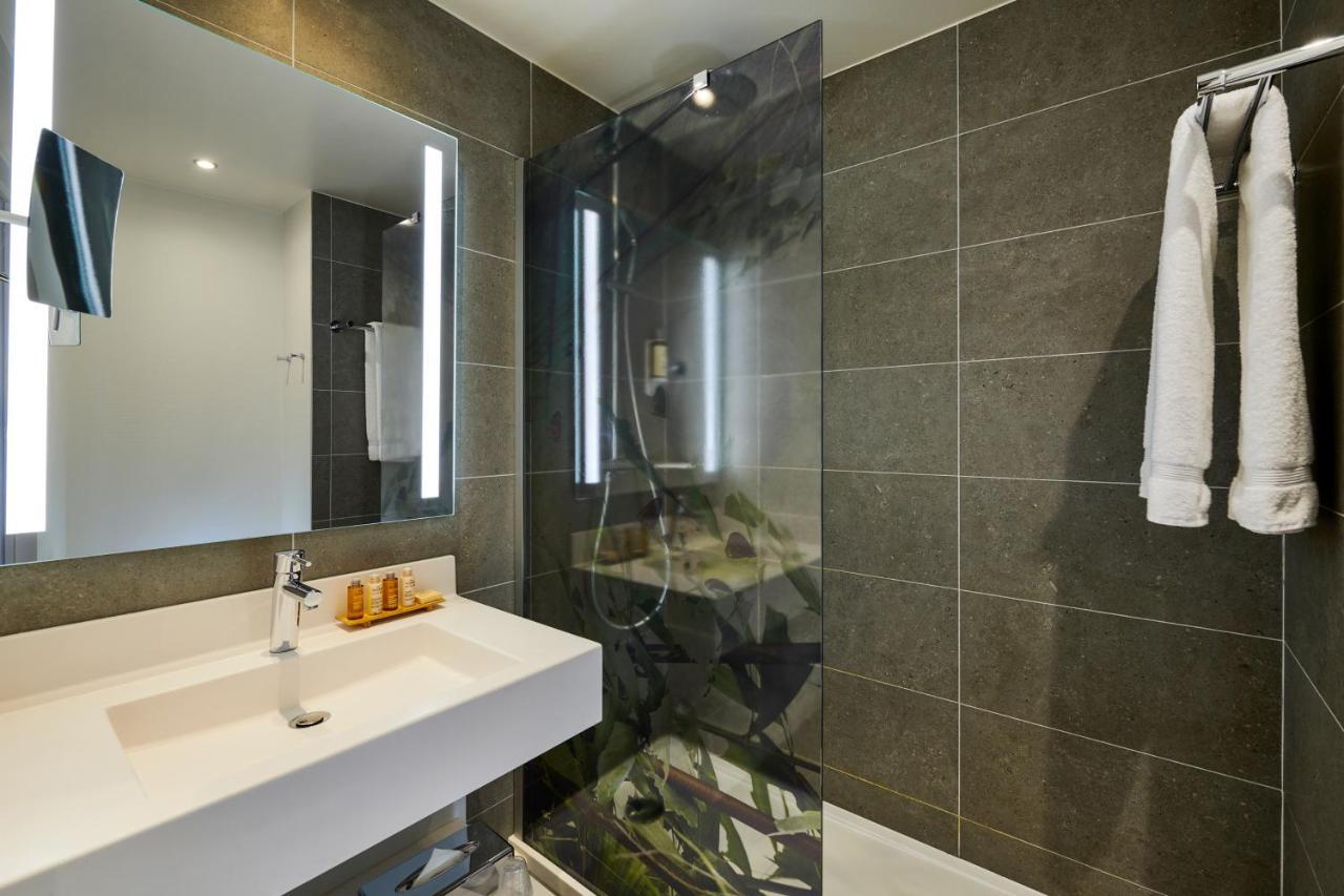 Mercure Paris La Defense 4*